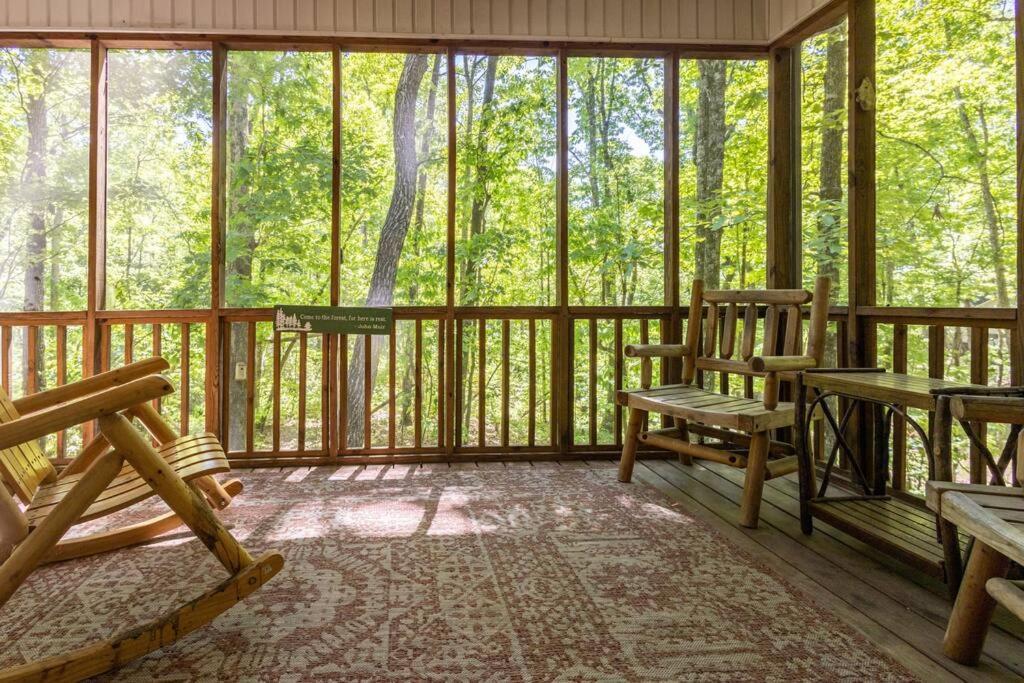 Pet Friendly Luxury Near Helen With Fire Pit