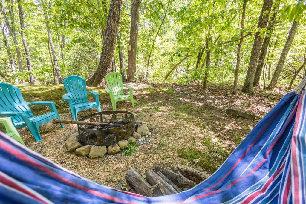 Pet Friendly Luxury Near Helen With Fire Pit Hébergement de vacances