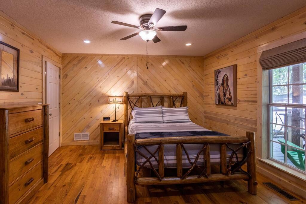Pet Friendly Luxury Near Helen With Fire Pit