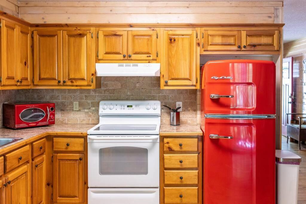 Pet Friendly Luxury Near Helen With Fire Pit Hébergement de vacances